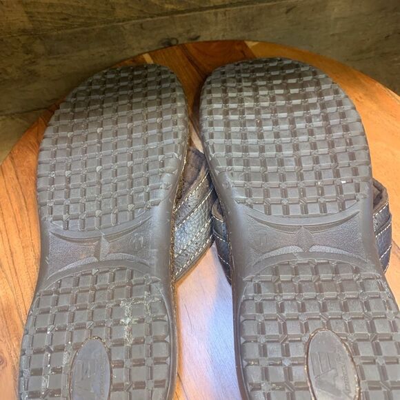 Mens American Eagle sandals. Inv 5099d - Picture 4 of 6